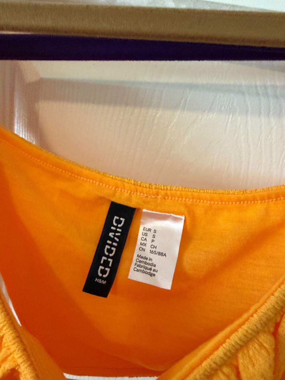 Crop top - Picture 2 of 2